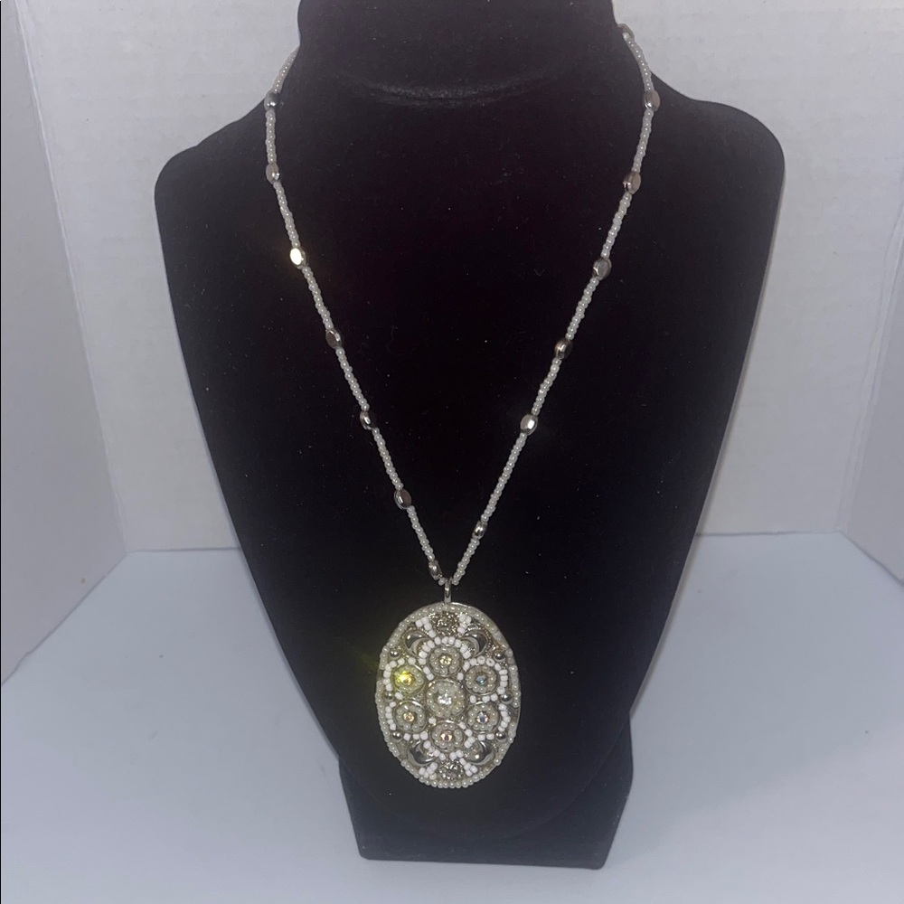 Beautiful beaded adjustable necklace 16-18”